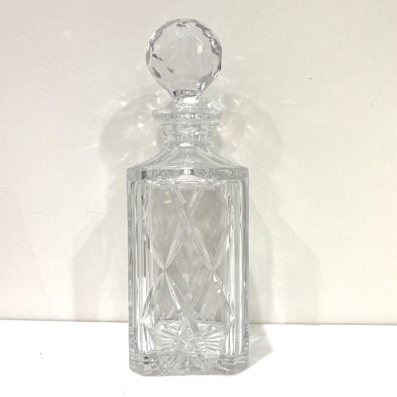 Vintage clear leaded crystal liquor decanter whiskey bottle with faceted stopper - Picture 2 of 11